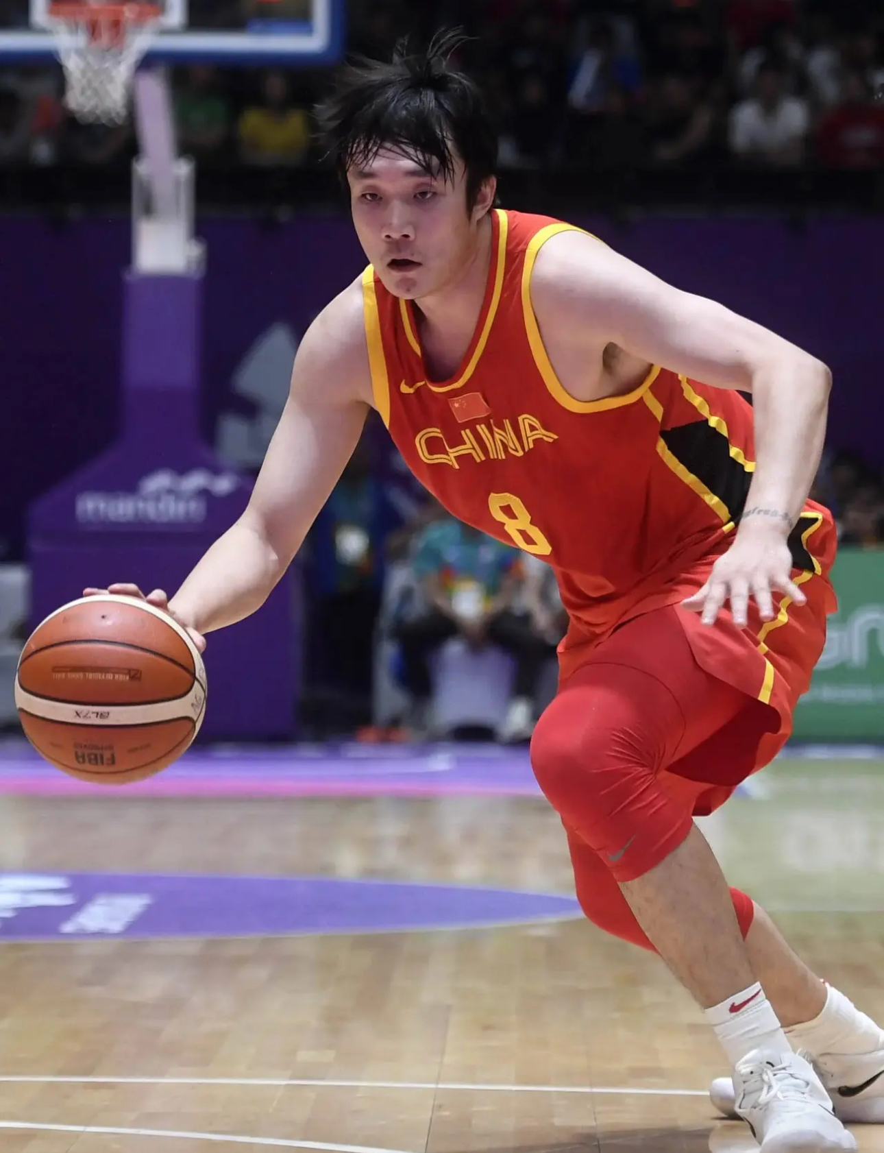 丁彦雨航助攻：山西队逆转胜江苏，一枝独秀