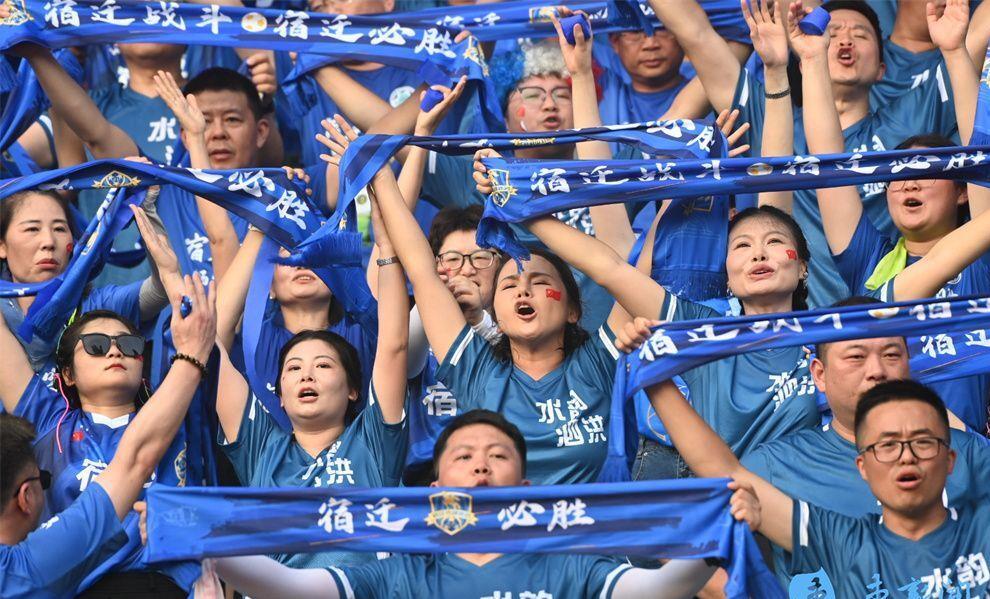 中场发起进攻!球队连胜晋级的简单介绍 中场发起进攻!球队连胜晋级的简单介绍