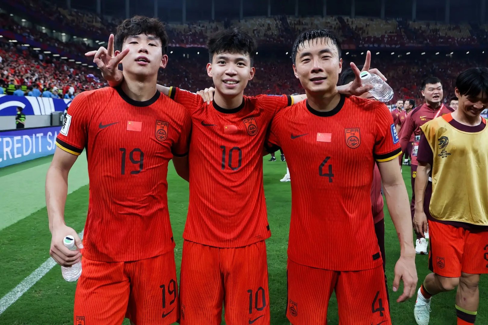 中场发起进攻!球队连胜晋级的简单介绍 中场发起进攻!球队连胜晋级的简单介绍