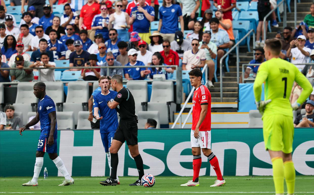 切尔西遭遇逆转，下半场表现不佳的简单介绍