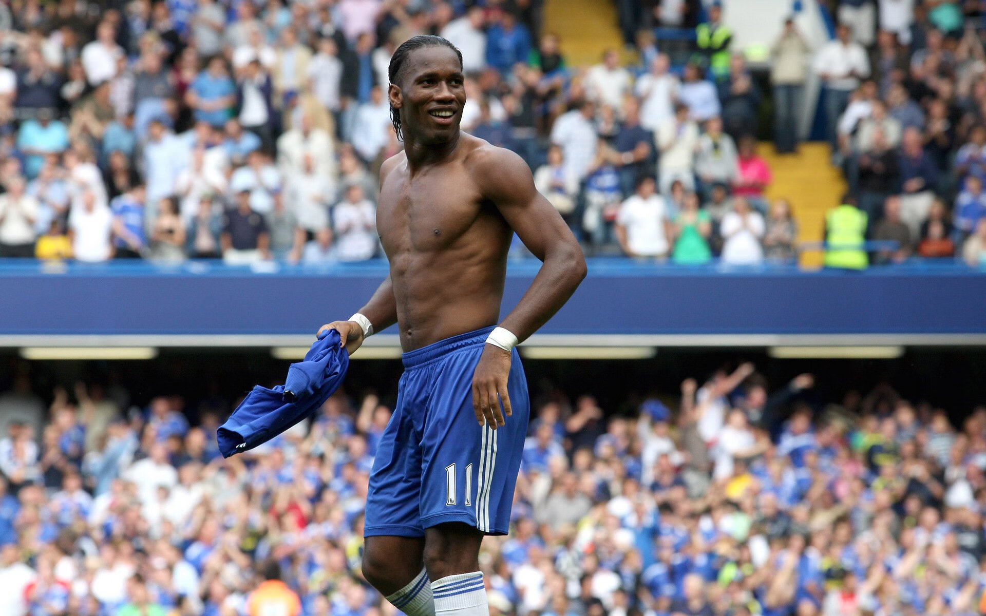 北非雄鹰折翼伦敦城，卢卡库压制级发挥助阿森纳封锁突尼斯