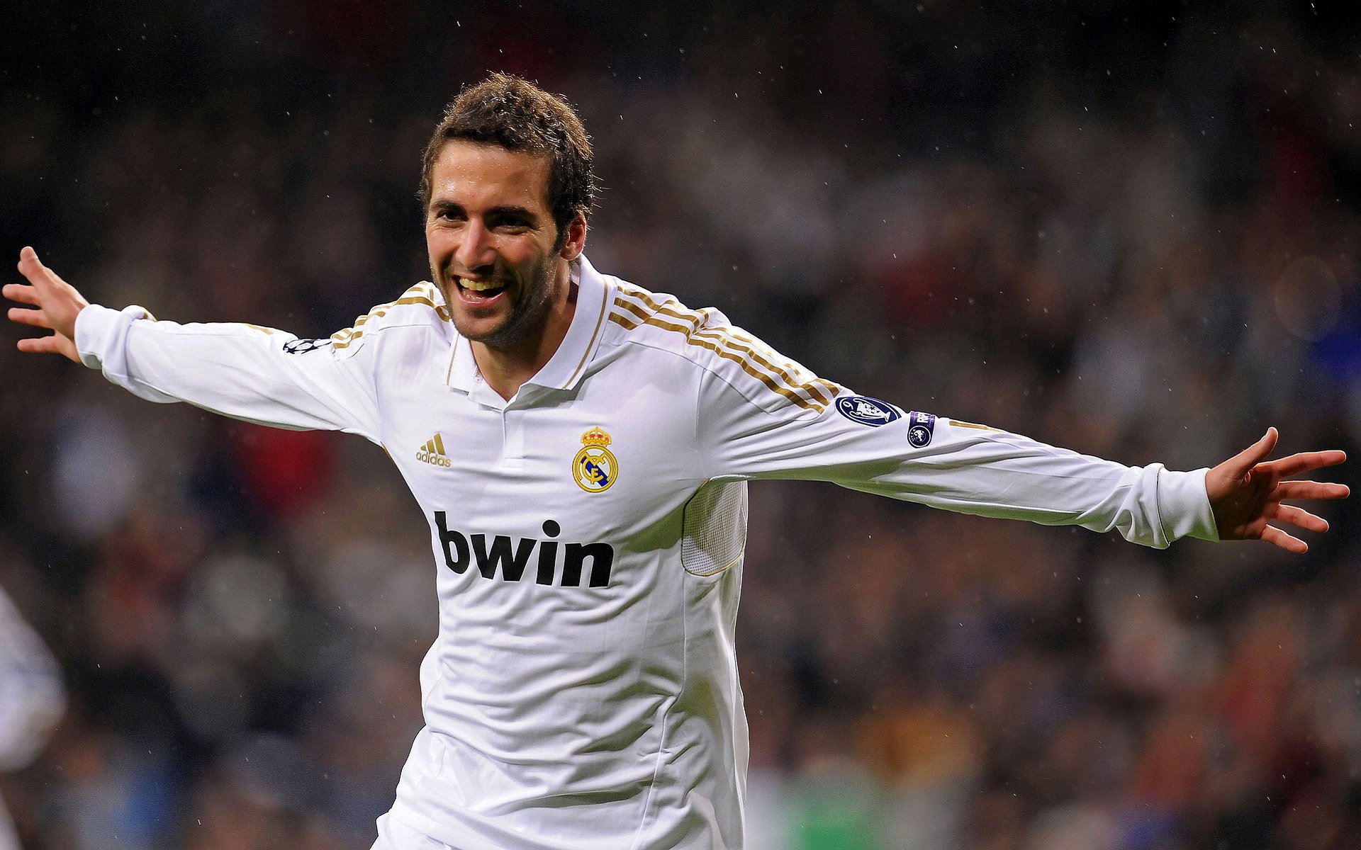 银河战舰碾过蓝月，伊布式美学惊艳欧洲之巅