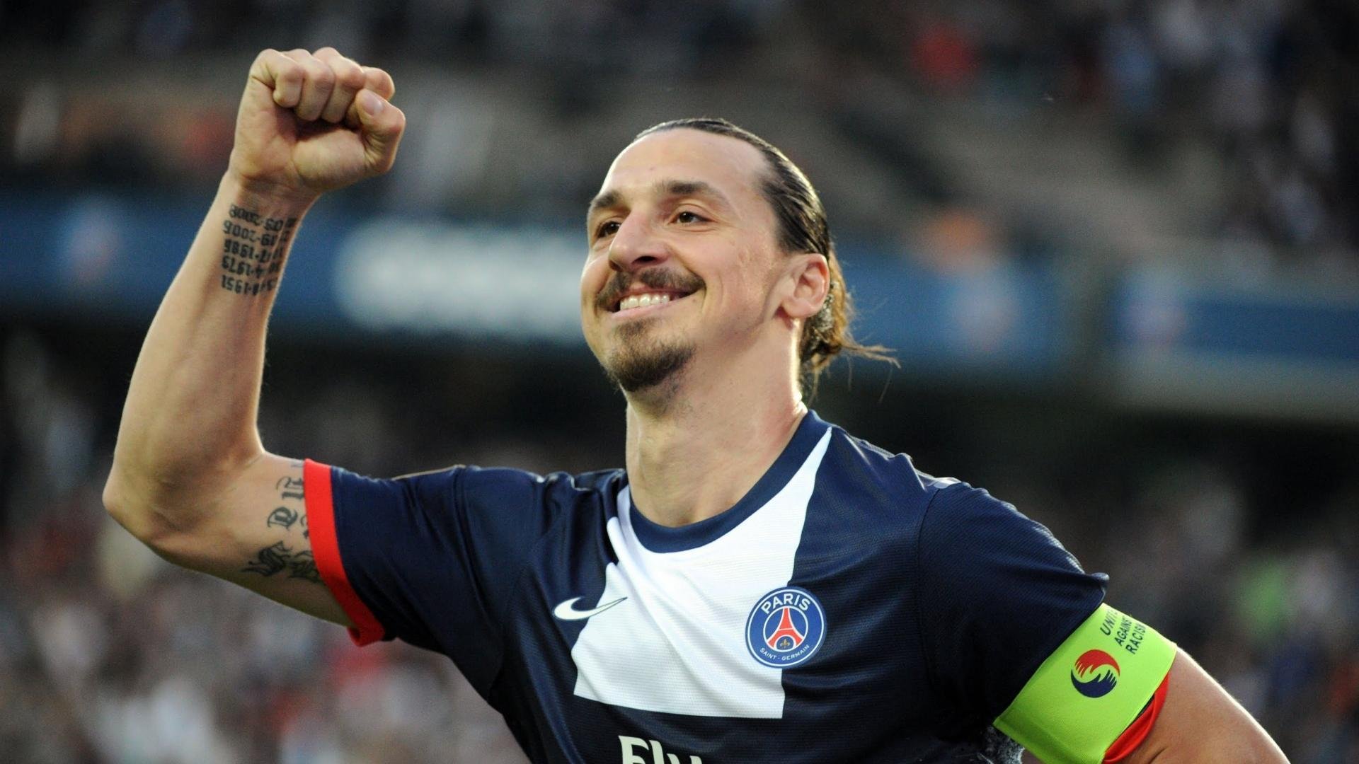 赛道上的孤勇者，勒克莱尔独扛大旗，迈凯伦绝杀红牛二队